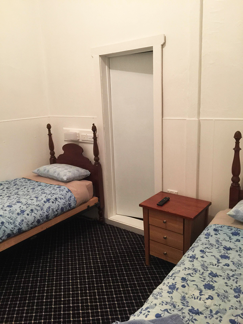 Room 6 - Twin Ensuite Room 6 - Twin Ensuite
